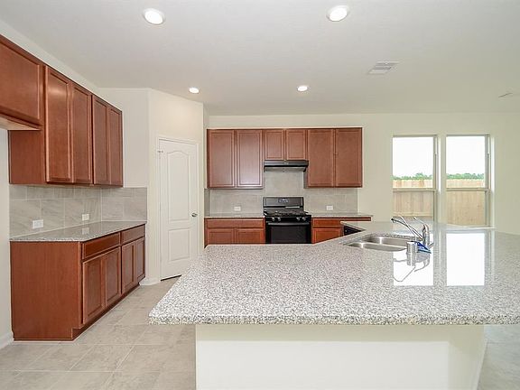 5th image of 28423 Aubrey Orchard Ln