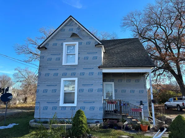 2428 Park St, Muskegon Heights, MI 49444