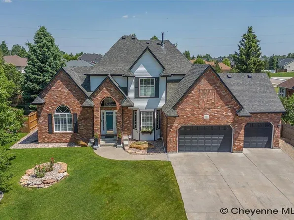 618 Brittany Dr, Cheyenne, WY 82009