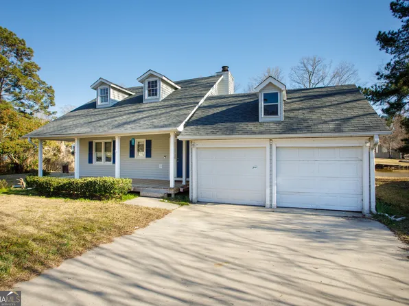 445 Breezeview Cir, Macon, GA 31220