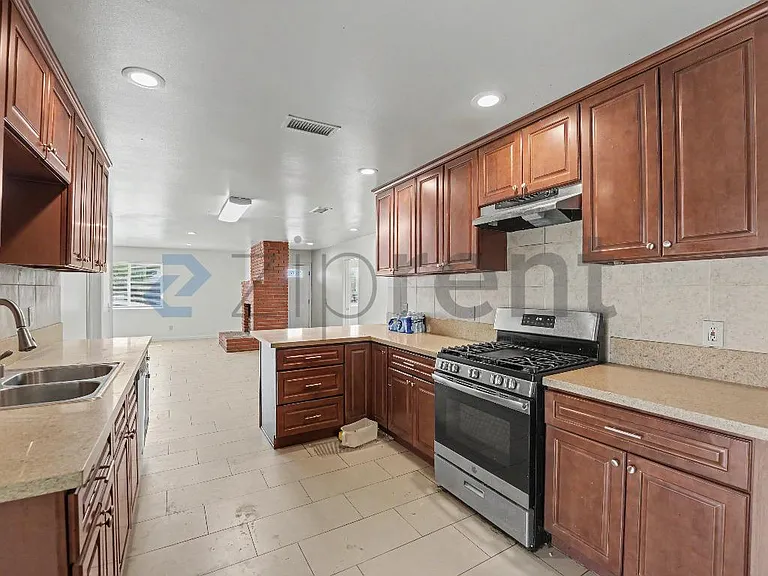 44558 Stanridge Ave — Photo 8