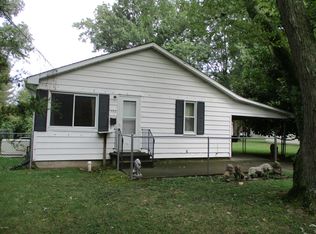 732 Sheridan Dr, Benton, IL 62812