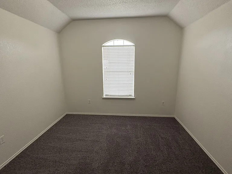 1415 Vanderbilt Ln — Photo 22