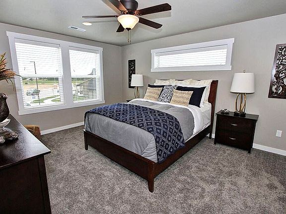3rd image of 8512 W Pirates Court Prairie 8/3