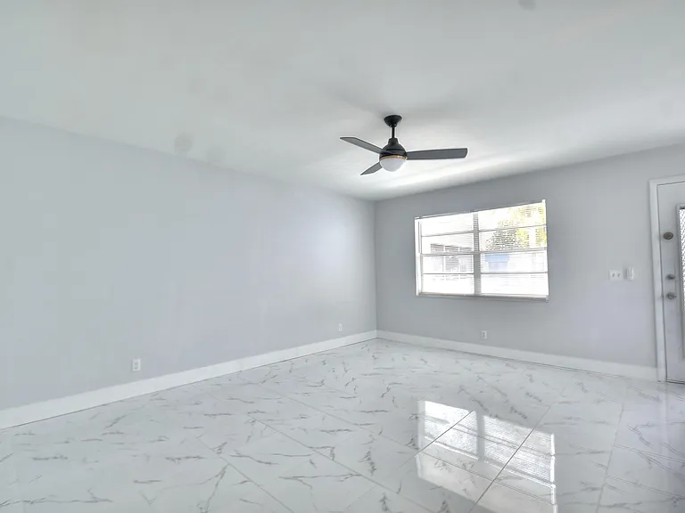 137 Normandy Ln #137-C — Photo 2