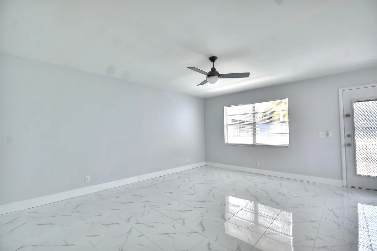 Building Photo - 137 Normandy Ln #137-C
