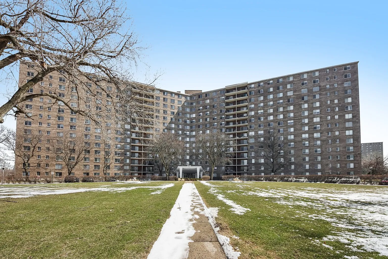 7141 N Kedzie Ave APT 1213 photo 1