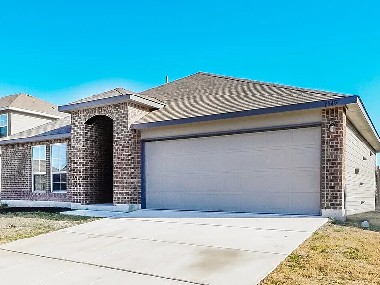 1545 Birmingham Dr — Photo 3