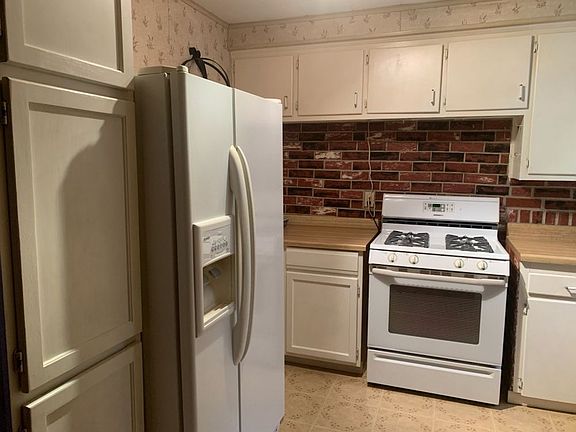 2nd image of 227 W Fairmount Ave