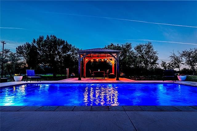 1st image of 4500 Diamante Dr