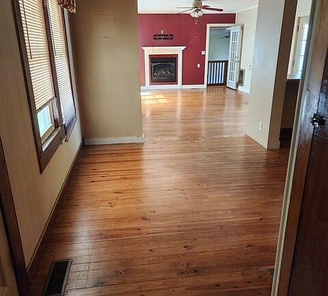 5th image of 660 Goshen Valley Rd