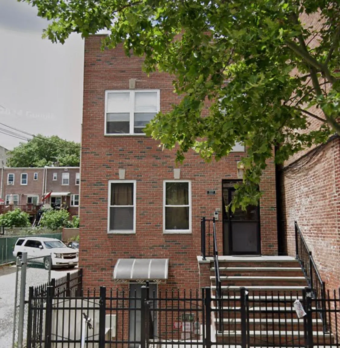 3 bed, $3,752 — Photo 1