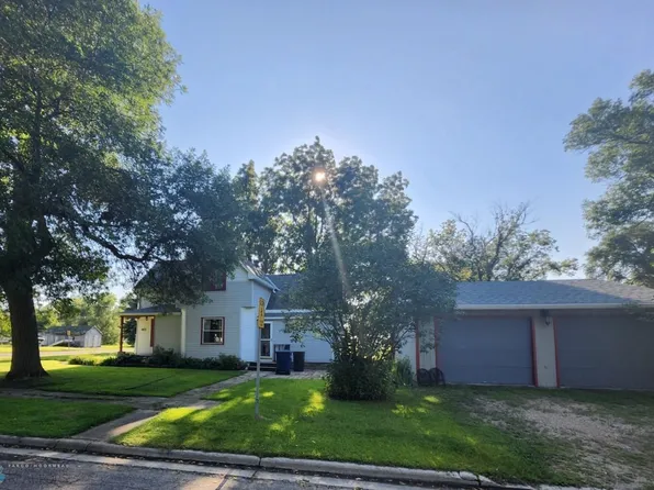642 6th St, Wyndmere, ND 58081