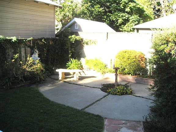 4th image of 1044 Santa Barbara Ct