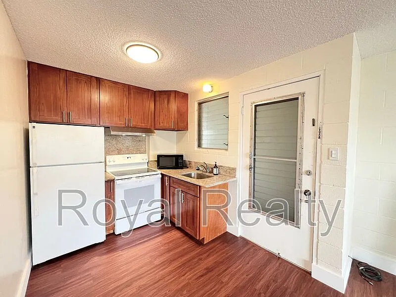 2 bed, 1.0 bath, 665 sqft, $2,100 — Photo 2