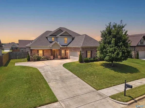 106 Ivy Vine Dr, Toney, AL 35773