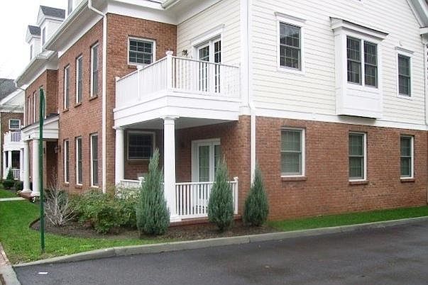 1st image of 415 E Freemason St APT 1B