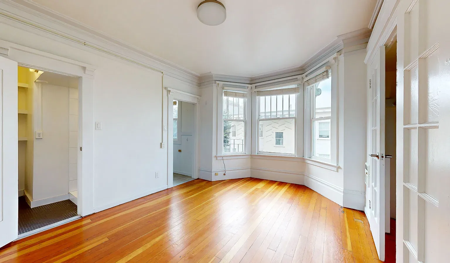 Cozy Studio in the Heart of Nob Hill Pet Friendly! — Photo 2