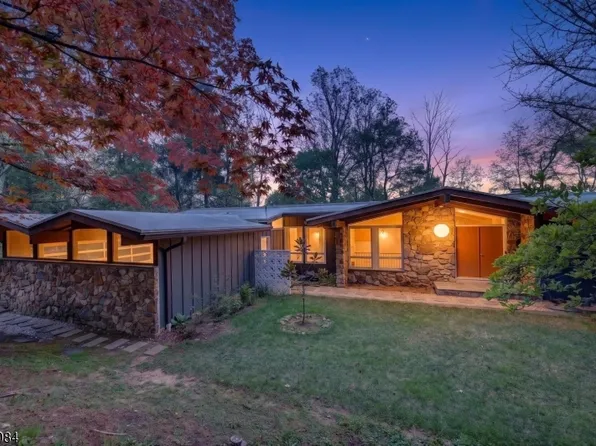 39 Skyline Dr, Morris Twp., NJ 07960