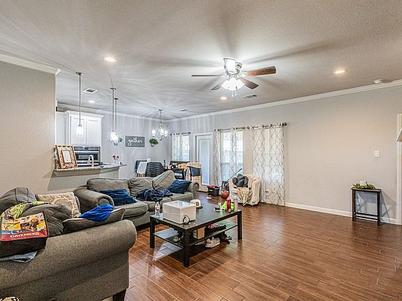 4th image of 5512 Crowley St