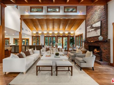 5045 Oakdale Ave, Woodland Hills, CA, 91364