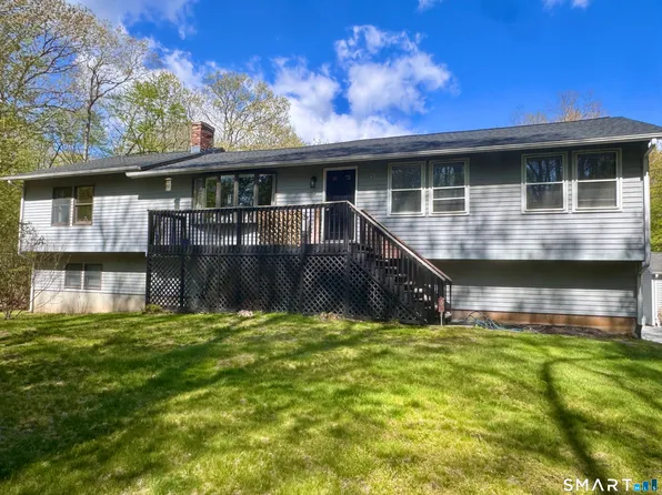 73 Airline Road, Clinton, CT 06413