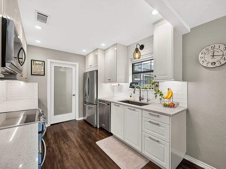 3040 Panhandle Dr — Photo 15