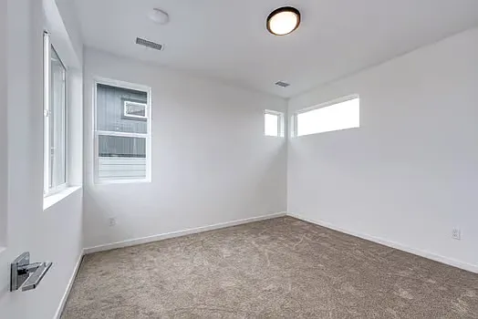 11916 Octave Ave — Photo 7