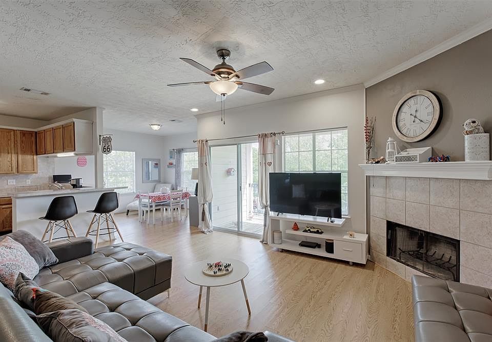 1st image of 12565 Melville Dr Unit 225
