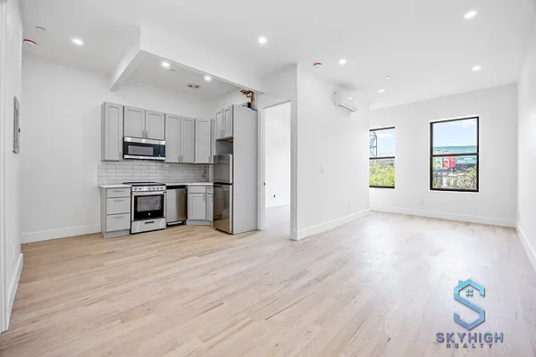 Rented by Skyhigh Realty NYC LLC | media 1