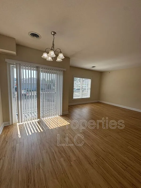 2 bed, 2.0 bath, $1,700 — Photo 4