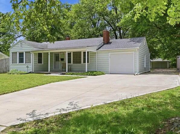 2319 SW Burnett Rd, Topeka, KS 66614