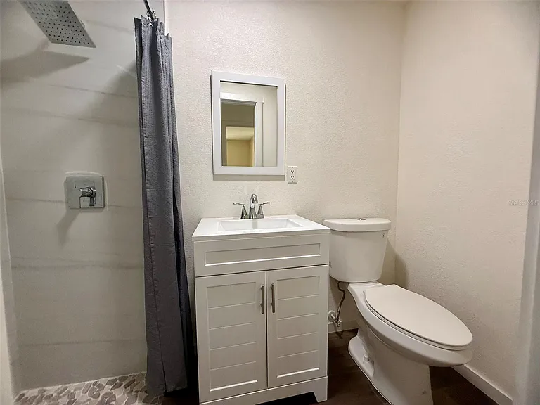 131 Sparrow Ave — Photo 19