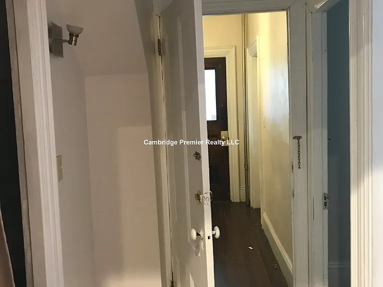 76 Curtis St #1 — Photo 8