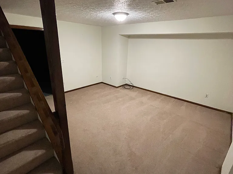 79 Corbins Mill Dr — Photo 8
