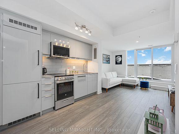2nd image of 90 Glen Everest Rd #709