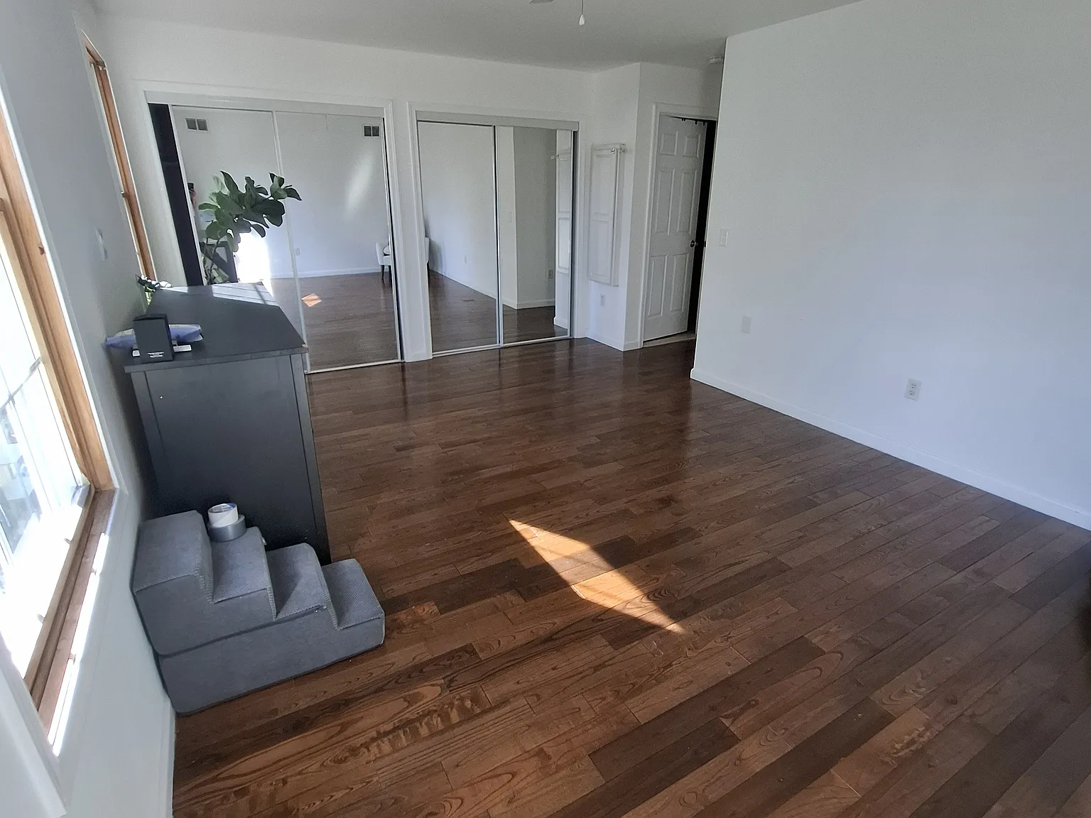 3 bed, 1100 sqft, $3,250 — Photo 4