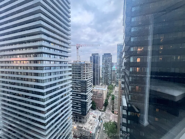45 Charles St E #3509 — Photo 1