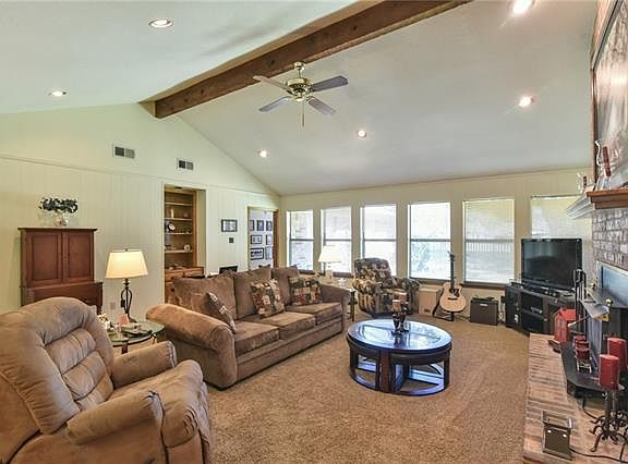 2nd image of 2811 Oak Trail Ct