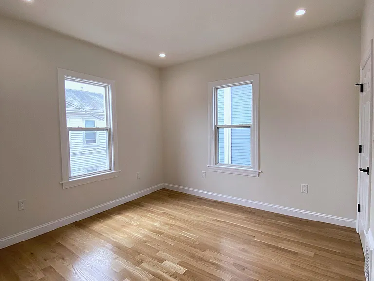 258 Belmont St #2 — Photo 5