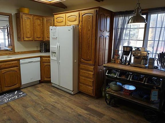 3rd image of 2184 Pend Oreille Cir