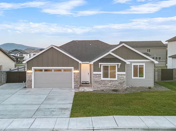 7899 Cardinal Peak St, West Richland, WA 99353