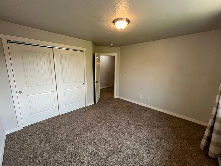 63159 NE De Haviland St — Photo 12