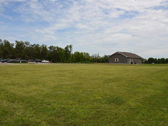 3rd image of 200 Eagle Dr