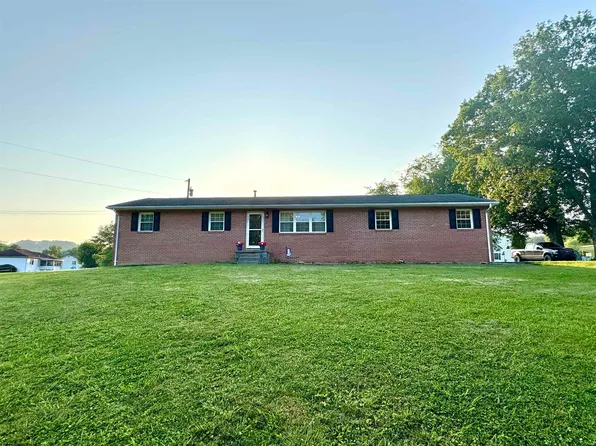 8756 Good Hope Pike, Lost Creek, WV 26385
