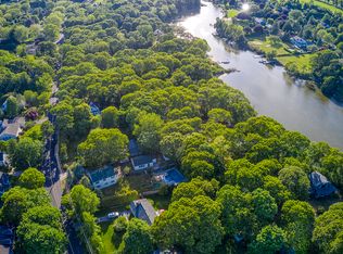 2175 Pine Neck Rd, Southold, NY 11971