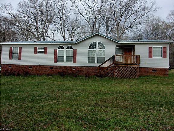 3rd image of 5011 Wells Ln