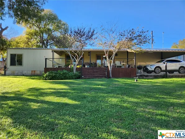 87 Maner St, Gonzales, TX 78629