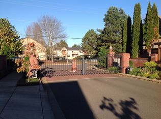 1880 Riverwood Aly, Eugene, OR 97401