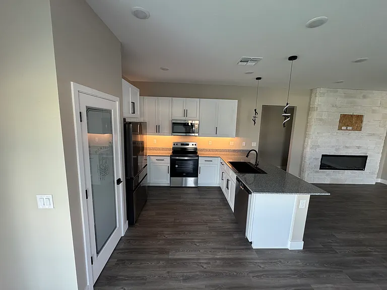 925 Jubal Ln — Photo 11